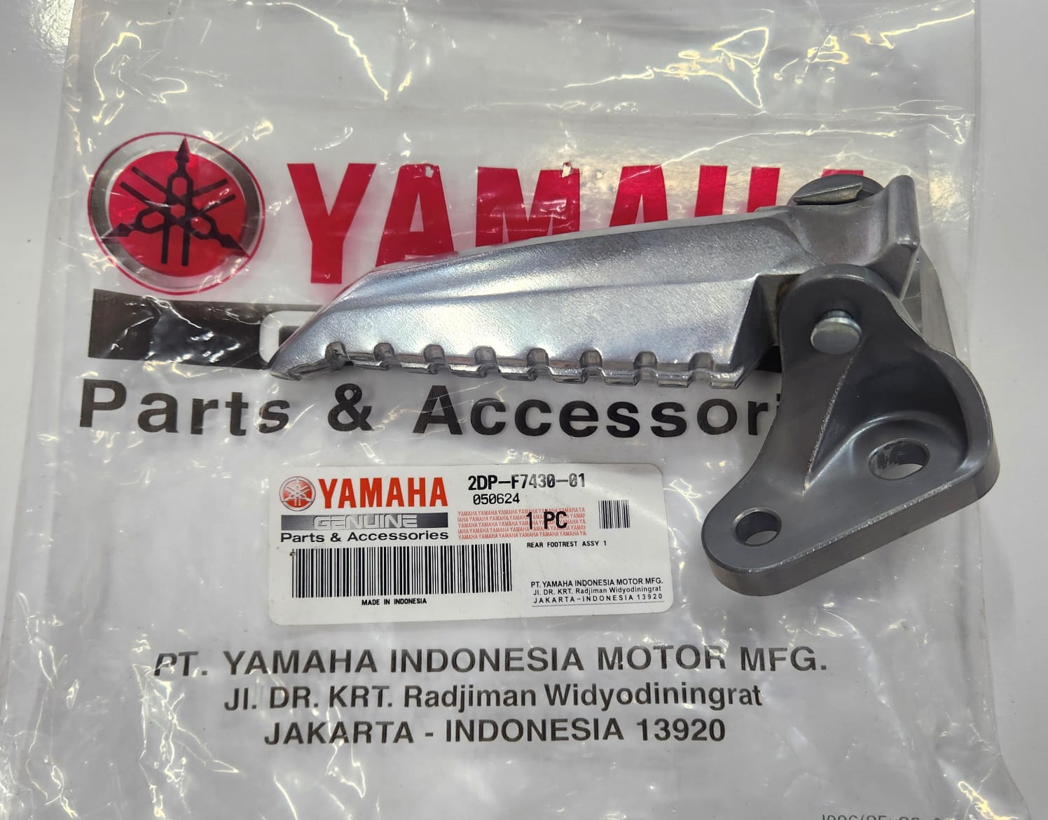 ARKA BASAMAK VE BRAKET (SOL) / YAMAHA / N-MAX / 155cc / 2015-2016-2017-2018-2019-2020-2021-2022-2023-2024-2025